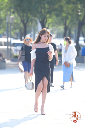 编码2327紧身包臀裙长美腿香肩