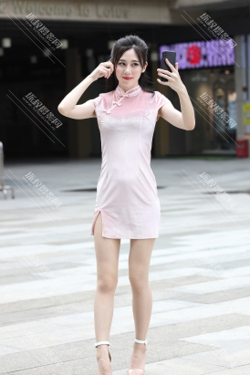 【M0338】极品粉色旗袍肉丝美腿美眉