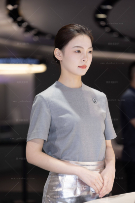 250425-9=60 某展会遇到的高端气质灰丝礼仪