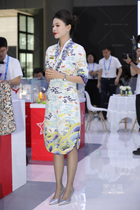 海航空姐精致优雅灰丝旗袍高跟