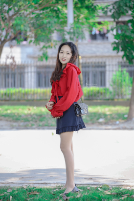 搭讪等车的 SI WA 美 女 -15P