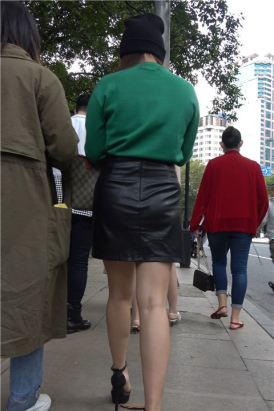 4K 黑色短裙高跟美腿性感美女