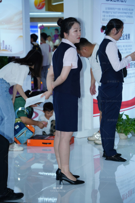 （中集）2024年6月某金融行业展览会金融制服美女丝袜图集