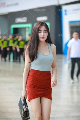 【凯恩现场搭讪作品】极品红色包臀裙美**