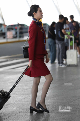 偶遇国航机组空姐们气质韵味灰si质感太顶了