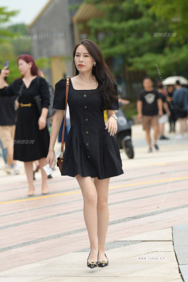 23916-41=62√美腿美少妇～