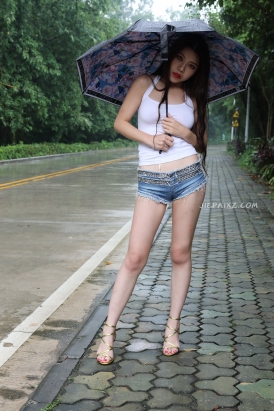 超短热裤美眉 【套图】