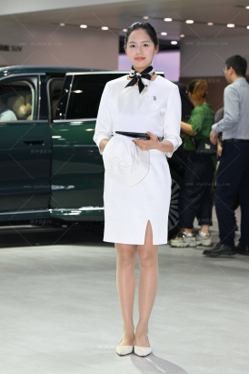 25610-8=47√拉丝优雅小姐姐