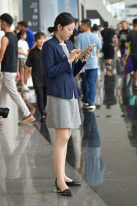 24831-51=35√凯迪拉克丝袜销售员