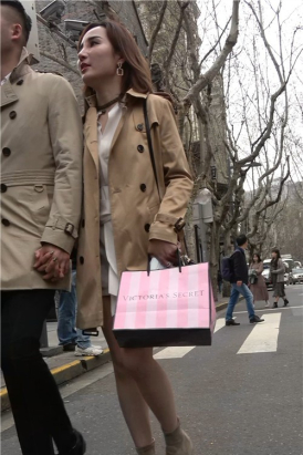 4K - 美腿气质MM [621 MB/MP4]