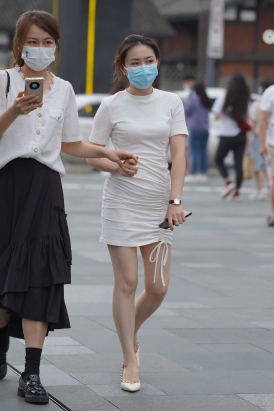 白色紧身裙美妇220429-7-24P