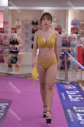 【J3525】广百内衣SHOW，丰满的一模三套