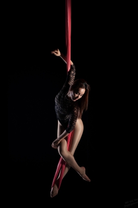 空中瑜伽RAW原片167张.rar