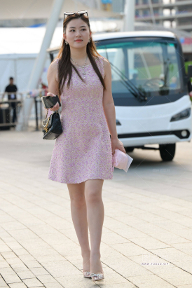 241020-51=66√优雅知性的同居女友