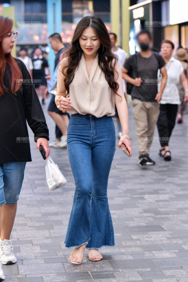 ★微喇牛仔裤气质美女