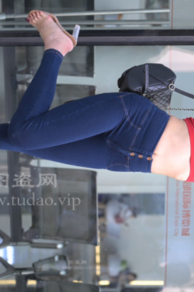 长腿美女4K高清视频纯享版