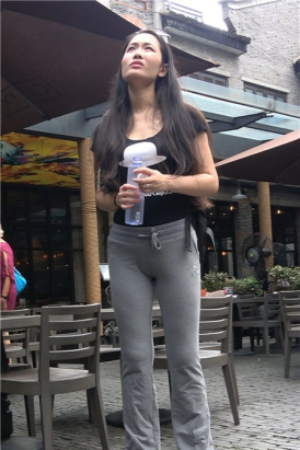 4k-弹力运动裤黑T恤美三角街拍美女第二季 [819 MB]