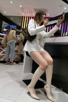 心灵街拍长靴美女43