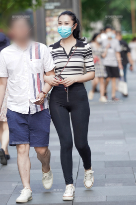 饱满的紧牛 美好的身材