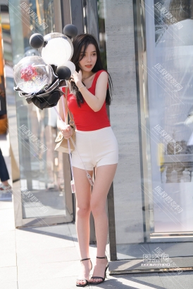 【J5101】白皙美腿热裤女孩