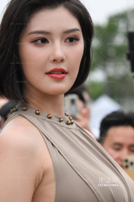 【摄神作品】2564-22=136√美足程儿【套图➕4k视频】