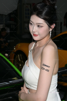 241018-13=78√最爱少妇头微胖女神【套图8K视频】