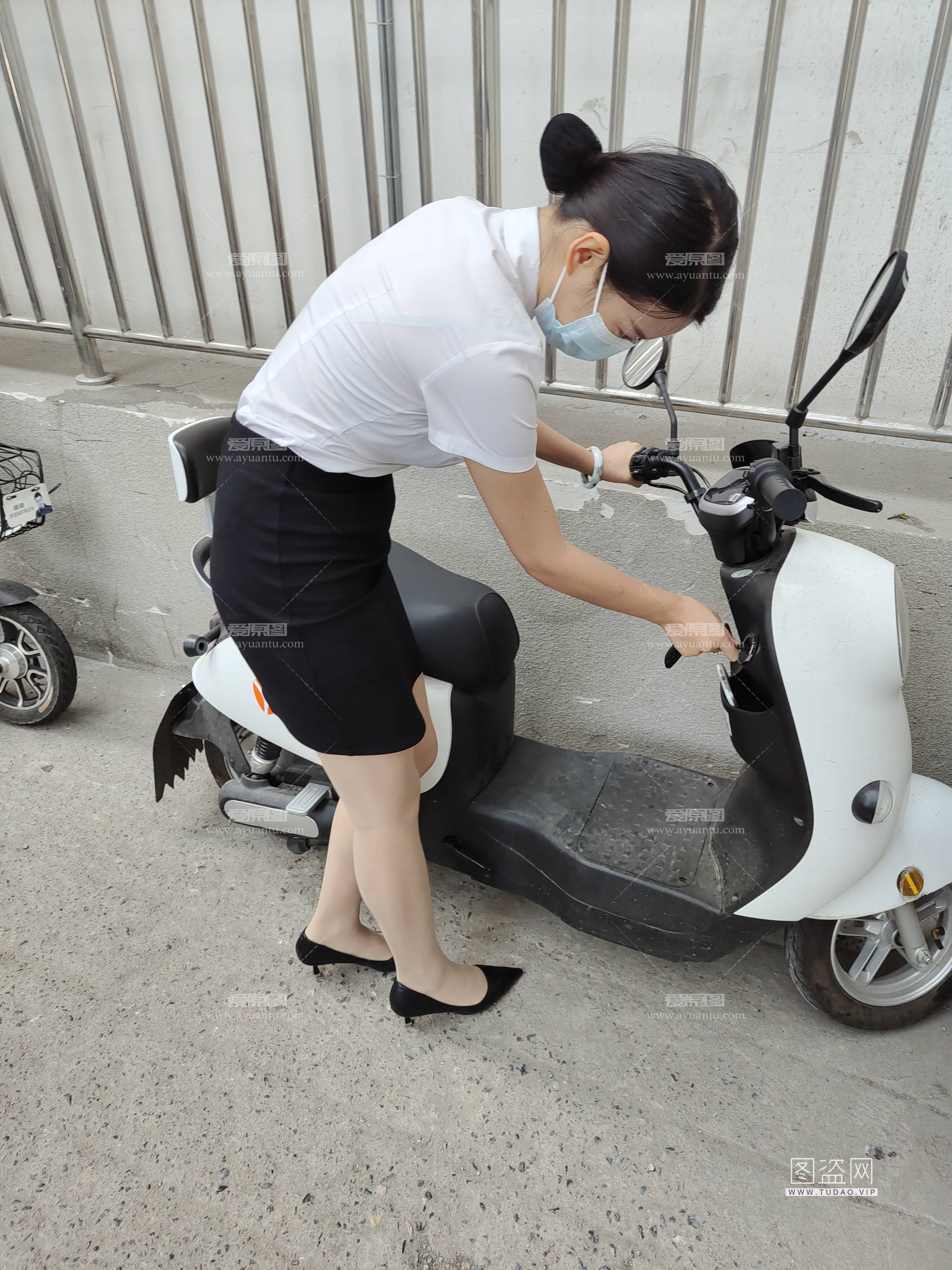 223339fuh1jwgbg5u1b1bw.jpg