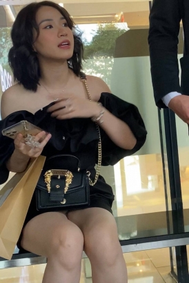 美女不小心拍到ZG 起身后