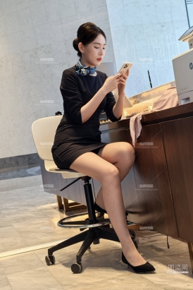 高端写字楼会服小姐姐们的丝袜制服-上集