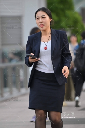 26526-34-114√商圈邂逅黑丝细高跟女职员